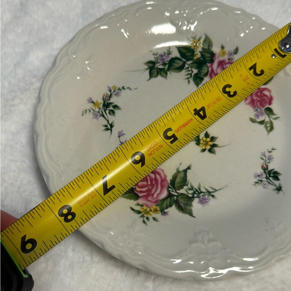 Beverly Rose White Pink Floral Dinnerware Salad Plates Elegant Cottagecore VTG - Picture 10 of 11